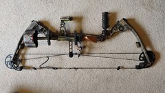 Mathews Legacy Solo Cam Compound Bow RH 60-70lbs Realtree Camo w/ drop away rest