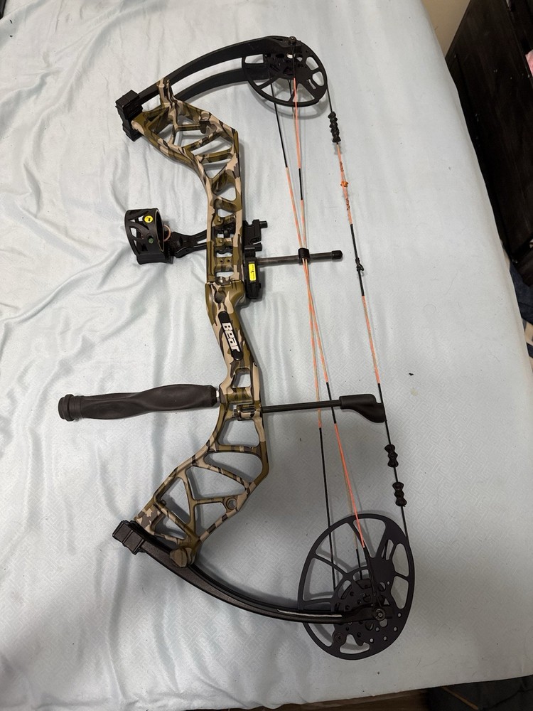 Compound Bow Camouflage Black with Sight and Stabilizer Archery Hunting for Men