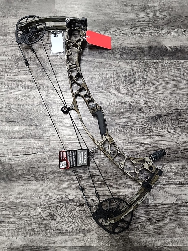 Hoyt AX-2 32 – Left Hand – 28 1/4-29″ draw – 60-70LBS – Bottomland