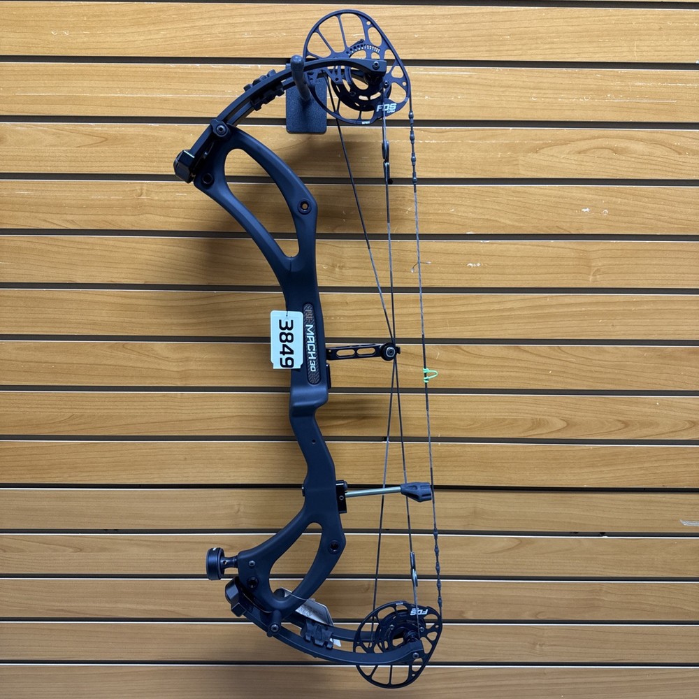Item 3849 – PSE Archery Compound Bow – Mach 30 – RH – Black – #70 – 24.5”-30” DL