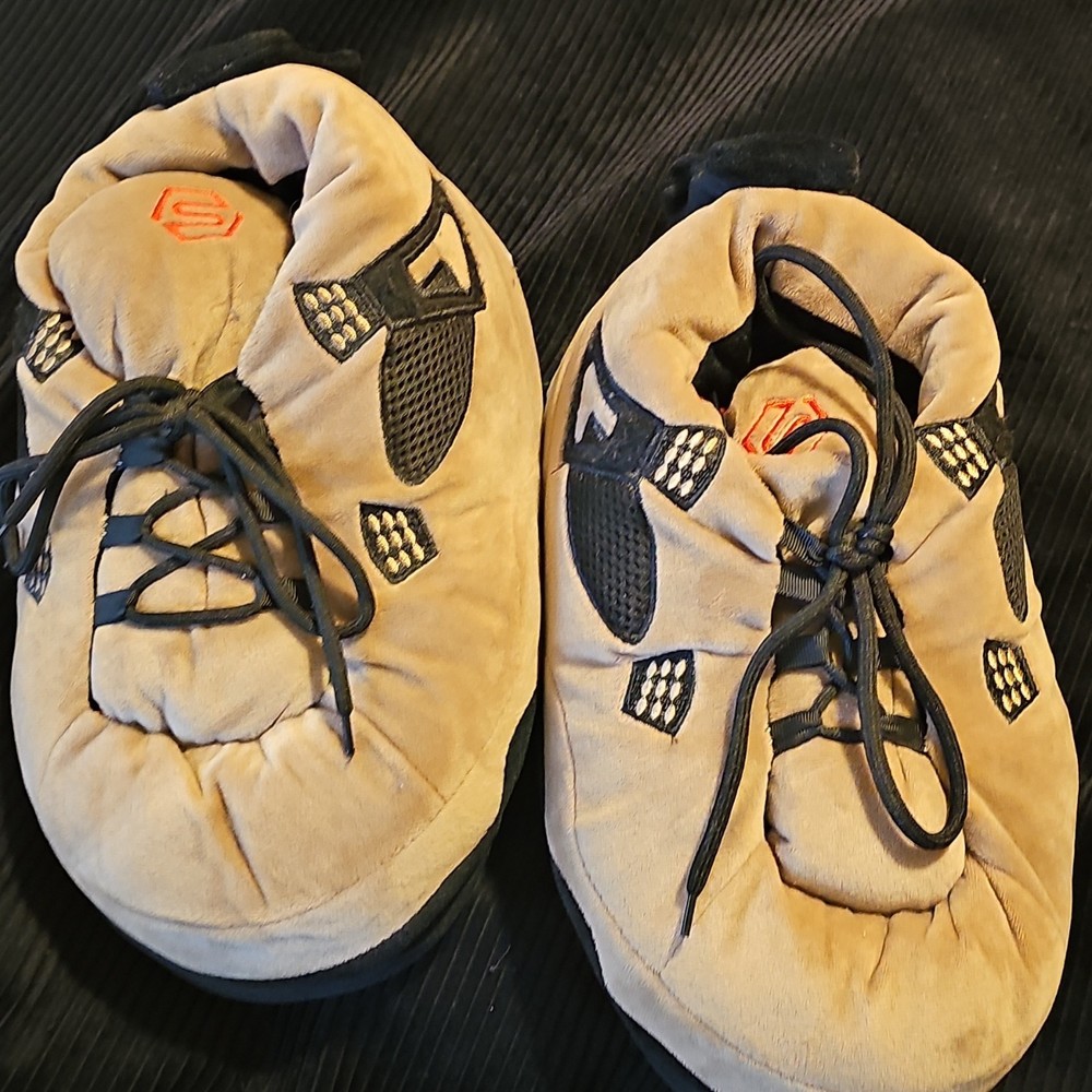 Five Ten Lace-Up Climbing Shoes Beige/Black US 9 Medium (D, M)