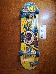 SANTA CRUZ X MARVEL «WOLVERINE SCREAMING HAND» SKATEBOARD