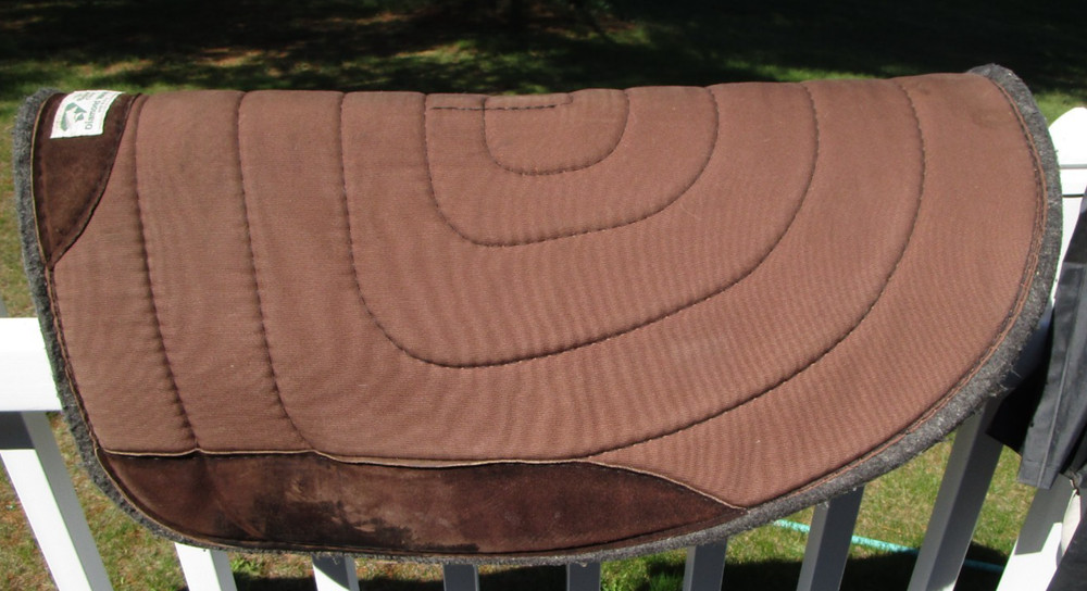 DIAMOND WOOL WESTERN BROWN BARREL PAD 29.5″ X 29.5″ X 1″