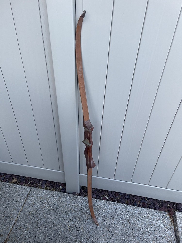 Vintage Archery Hunter Recurve Bow for left hand shooters. No string included
