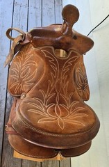 Simco Western saddle and stand