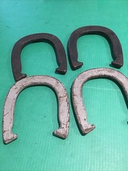 Set of 4 VTG DIAMOND DULUTH DOUBLE RINGER FORGED HORSESHOES 2-1/2 LB A & B (B)