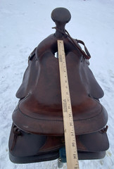 Used Simco 15.5″ slick seat Western roping saddle US made