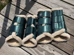 Equestrian Stockholm AMAZONITE Full Dressage Set – Pad, Bonnet, Boots EUC