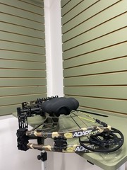 Bear Adapt 2 HP Throwback Green, RTH, RH, 27-32”, 55-70#, Compound Bow.