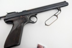 Crosman 105 «Bullseye» Vintage 1947 Single-Shot, Multi-Pump Pneumatic Air Pistol