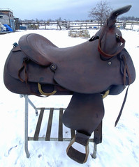Used Simco 15.5″ slick seat Western roping saddle US made