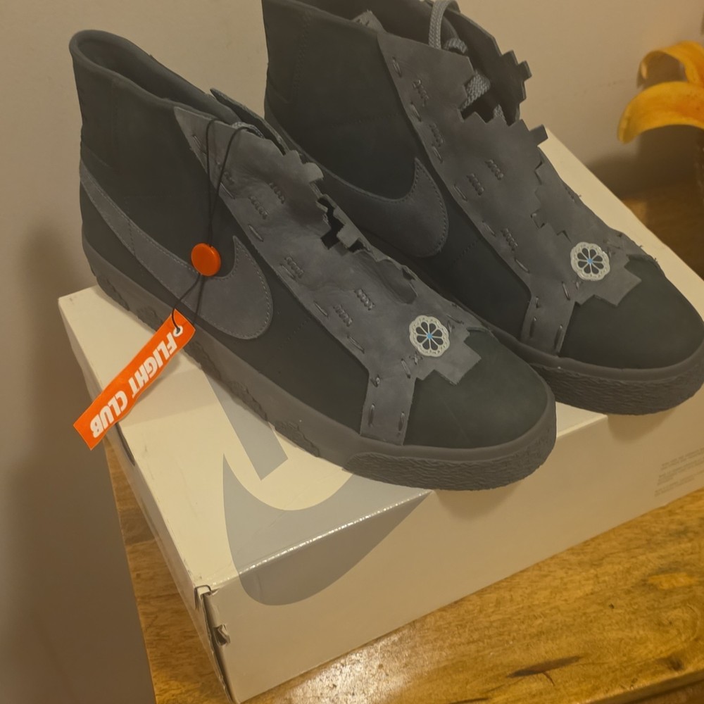 Nike SB Zoom Blazer Mid QS Skateboarding Shoes Gray US 13 Medium FD0726-001