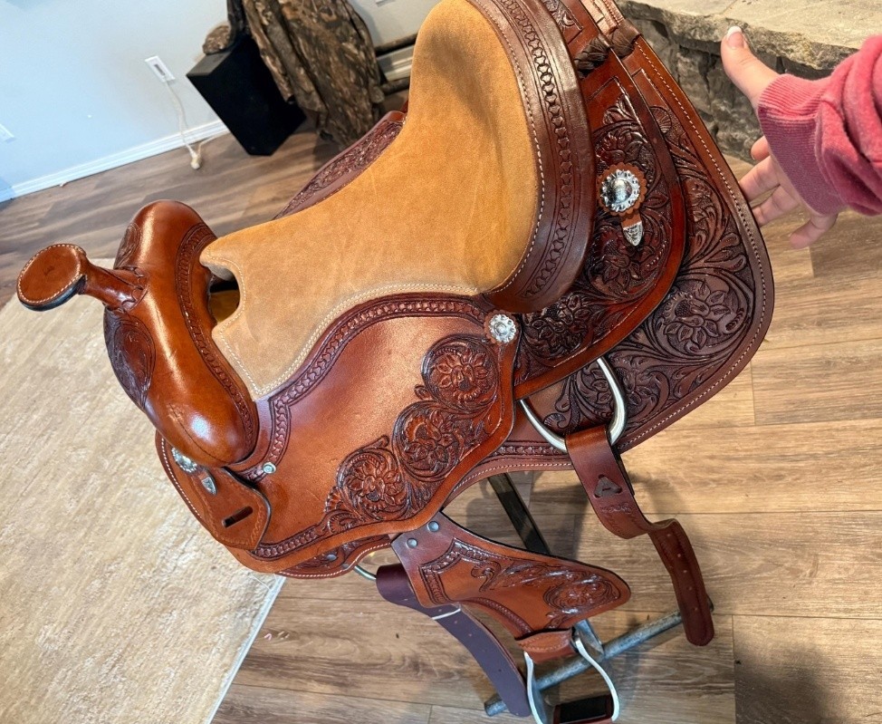 Western Barrel Saddle, Premium Leather Saddle And Complete Tack Set