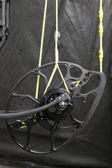 Mathews Lift 29.5 – Black – 55# – 25″ – Flo Yellow Strings – 3/16″ Total Peep