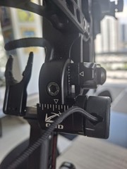 Hoyt RX9 RH 70′ Black Carbon Fiber bow with Hoyt 2.0 stand & QAD rest.