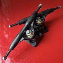 Vintage Gullwing Trucks 9″ Mach V super Pro light weight composite NOS NEW! 80s