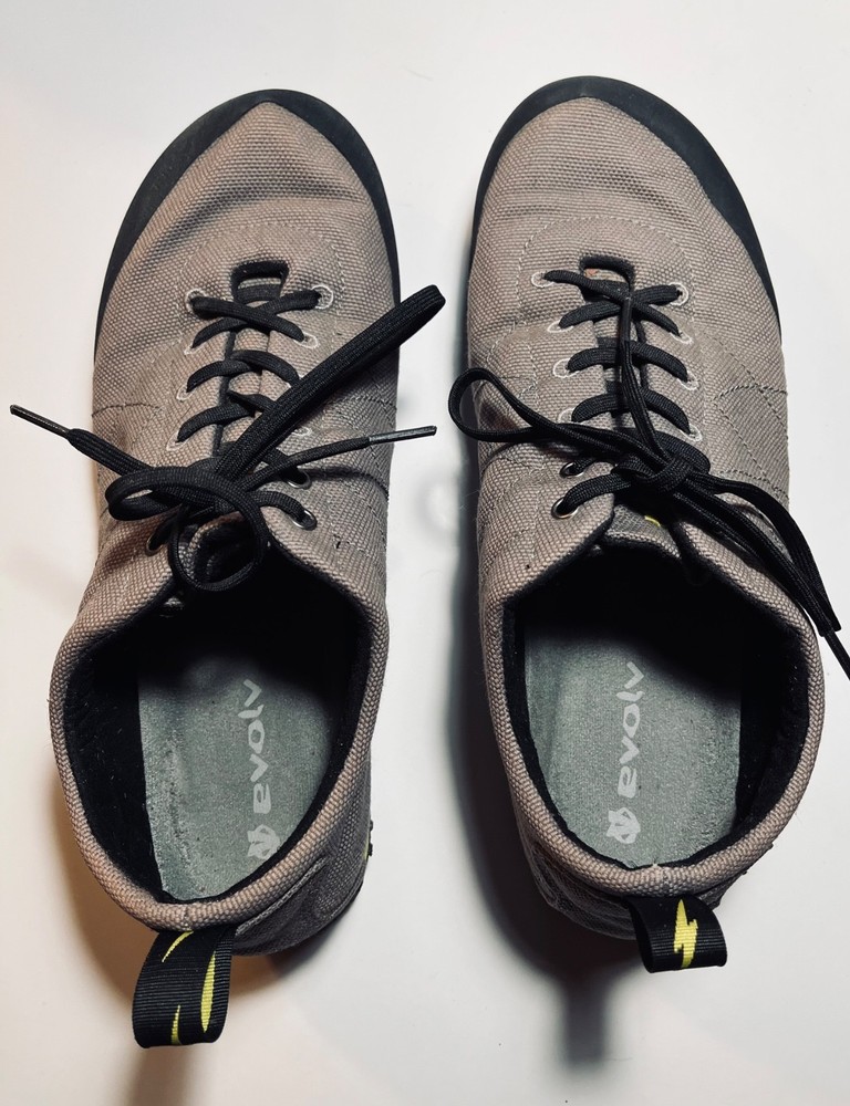Evolv climbing shoes men size 11 US Classic Approach canvas gray VG++