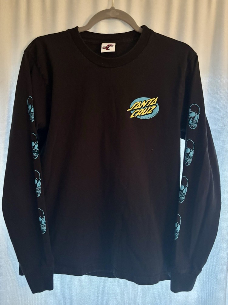Santa Cruz Men’s Long Slv Graphic Logo t -size m tag removed,looks men’s medium