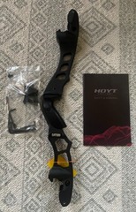HOYT SATORI ILF RISER RH/21″/BLACKOUT