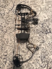 Bear Archery Royal Compound Bow Camo 50# RH 28-30.5in Aluminum Composite