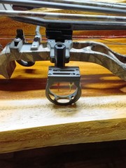 Martin RH Carbon Rage Bow 2 Pin Sight, Stabilizer, arrow rest, Quiver 4 Arrow