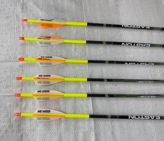 EASTON – Axis 5MM Match Grade 340 3 Inch 26 Hybrid Vanes HIT with Collar 6 Pack