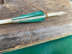 VINTAGE ARCHERY BOW FISHING REEL AND ARROW WITH CARP POINT FOR BOWFISHING