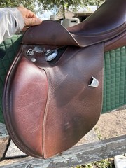 Bates Elevation 16.5” Saddle With CAIR and Easy Change Gullet System