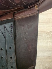 Premium 16.5” Leather Jump Saddle – FF M – Dover Hardware + Rack