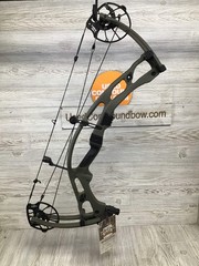Hoyt RX-9 Right Handed Wilderness 60-70lbs 25-30″ Bow