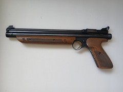 VINTAGE CROSMAN 1377 AMERICAN CLASSIC .177 CAL MULTI-PUMP PNEUMATIC AIR PISTOL