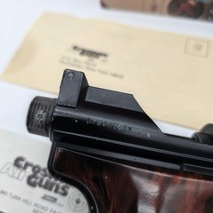Vintage Crosman MARK I Single Shot .22 Caliber Pellet CO2 Target Pistol w/box