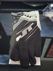 17 Pairs of JT Paintball Tournament Gloves Size Medium