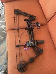 Velocity Archery Adjustable Compound Bow 30-55lb 19-29″ Draw cb50- RH