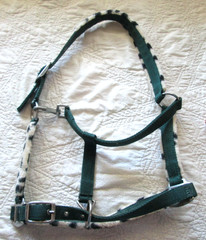 SET OF 2 FLEECE COW PRINT HALTERS, GREEN AVERAGE SIZE, PINK COB SIZE