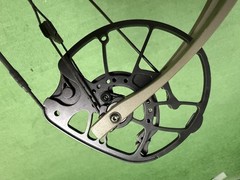 NEW Hoyt RX-9 Right Hand 70# 25-30″ Wilderness Compound Bow
