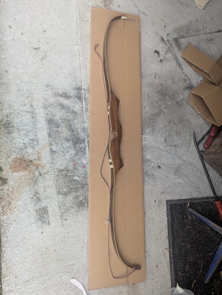 VINTAGE BROWNING EXPLORER II RECURVE BOW 62″WITH 55# DRAW WEIGHT MADE IN U.S.A.