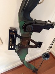 PSE Alpine Archery Compound Bow 55-70 Pounds Right Hand Shooter PSE Unisystem