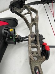 NICE 👍Bear blackout pursuit compound bow black/red 70Lb