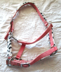 SET OF 2 FLEECE COW PRINT HALTERS, GREEN AVERAGE SIZE, PINK COB SIZE