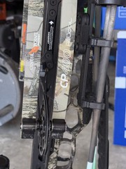 CenterPoint Archery CP400 Helicoil+Luminex Red Dot Scope+Matching Arrows