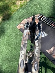 mathews triax compound bow