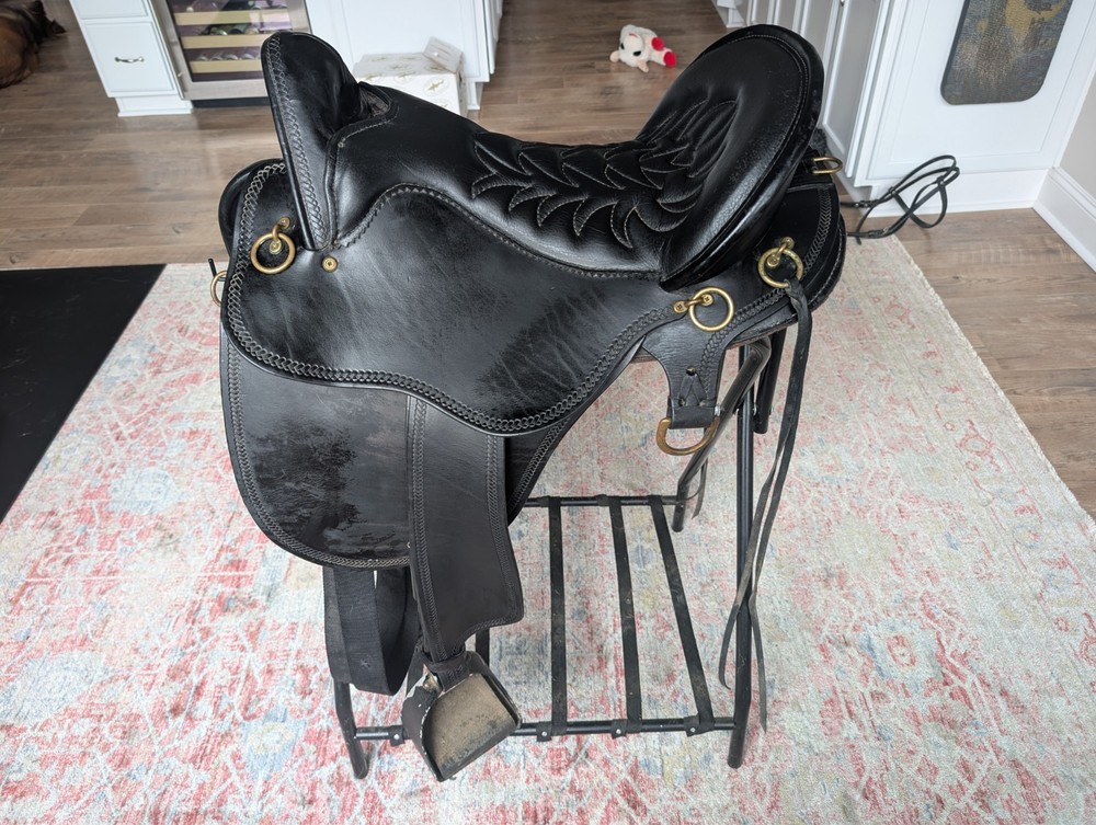 16.5 Regular Tree Tucker River Plantation Saddle Lightly Used Well Cared For