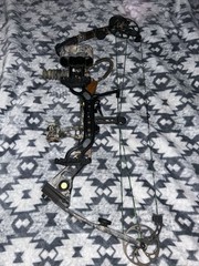 Mathews Outback Compound Solo Cam Bow Camo 70lbs Draw Weight 28” 80%/27.5” 65%