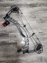 Hoyt AX-2 29 – Right Hand – 29 1/4-30″ draw – 60-70LBS – Tomstone