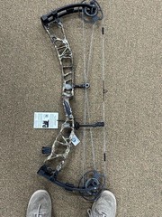 Elite Kairos Compound Bow RH 60LBS First Light Specter