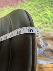 19” BLACK PADDED RIBBED RIDING SADDLE Used
