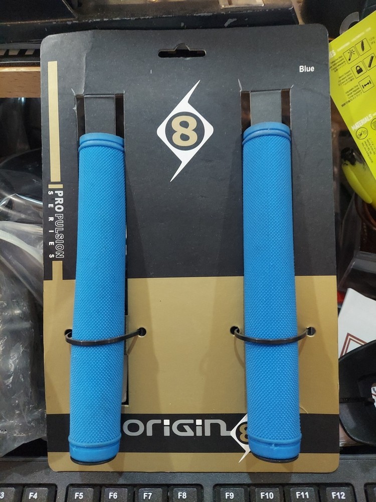 Origin8 Durable Bicycle Track Grips 175mm – Blue