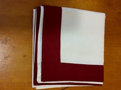 HORSE SADDLE TOWEL WHITE/BURGUNDY 36″ X 38 POLY COTTON BLEND WASHABLE