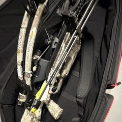 TenPoint Flatline 460 Camo Crossbow w/ BlackOut Case & CenterPunch 16 Arrows